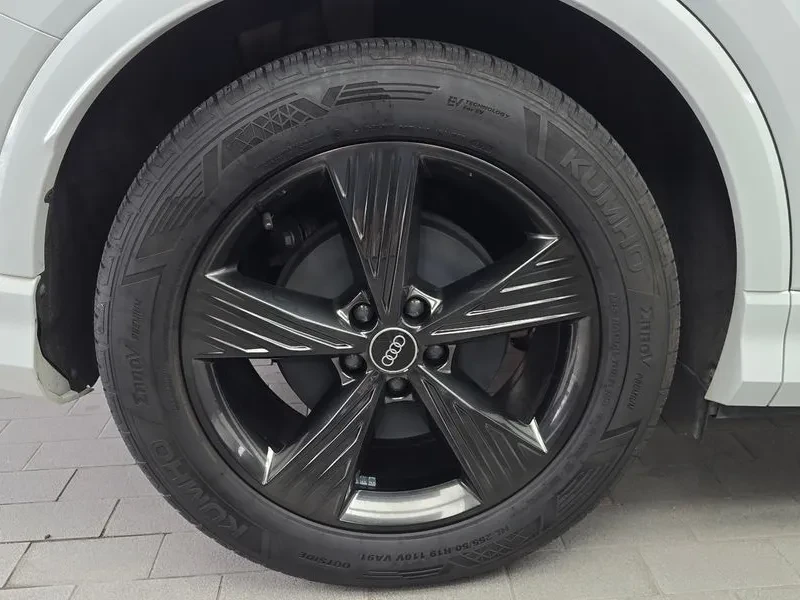 Audi Q4 40 Premium - ���� 30% ����� | Mobile.bg � ����������� 5