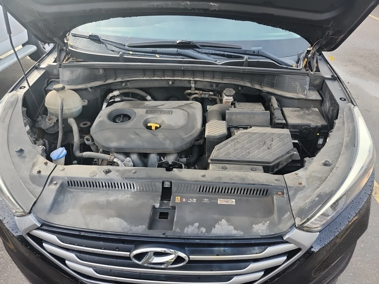 Hyundai Tucson * АВТО КРЕДИТ* ЦЕНА ДО БГ * СЕРВИЗНА ИСТОРИЯ *  - изображение 6