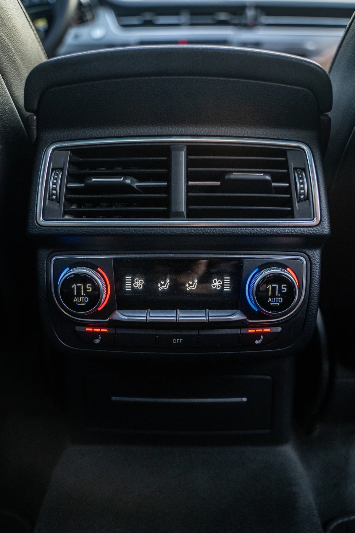 Audi Q7, снимка 11 - Автомобили и джипове - 53895735