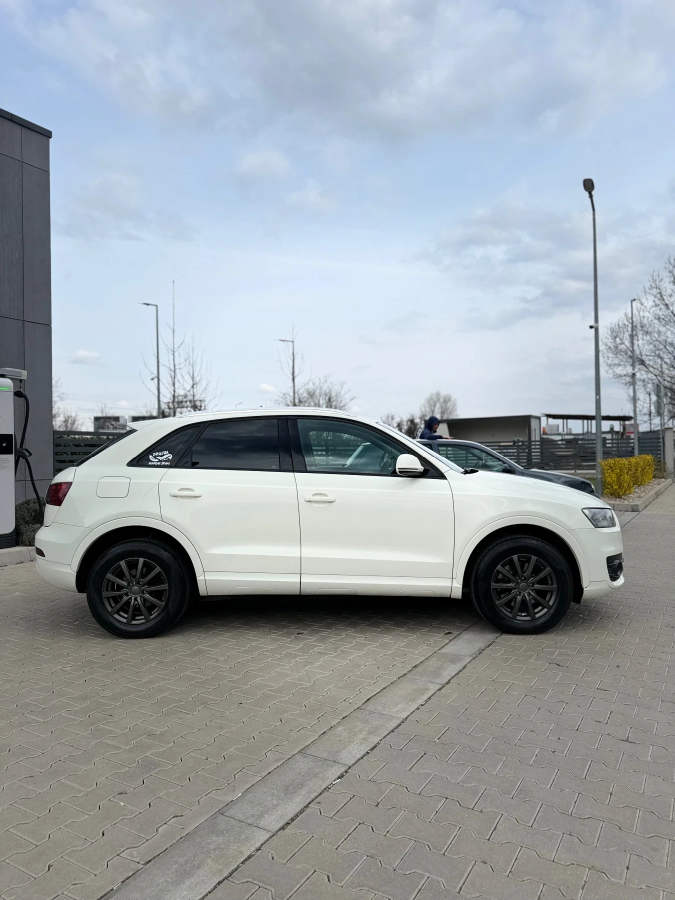 Audi Q3, снимка 2 - Автомобили и джипове - 53926738
