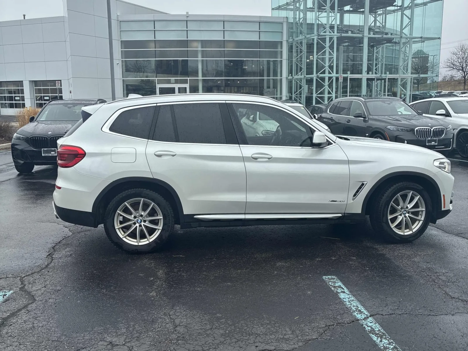 BMW X3 XDRIVE* 30i* ДИГИТАЛНО* ТАБЛО* ПОДГРЕВ* ОБДУХВАНЕ*, снимка 2 - Автомобили и джипове - 54091159