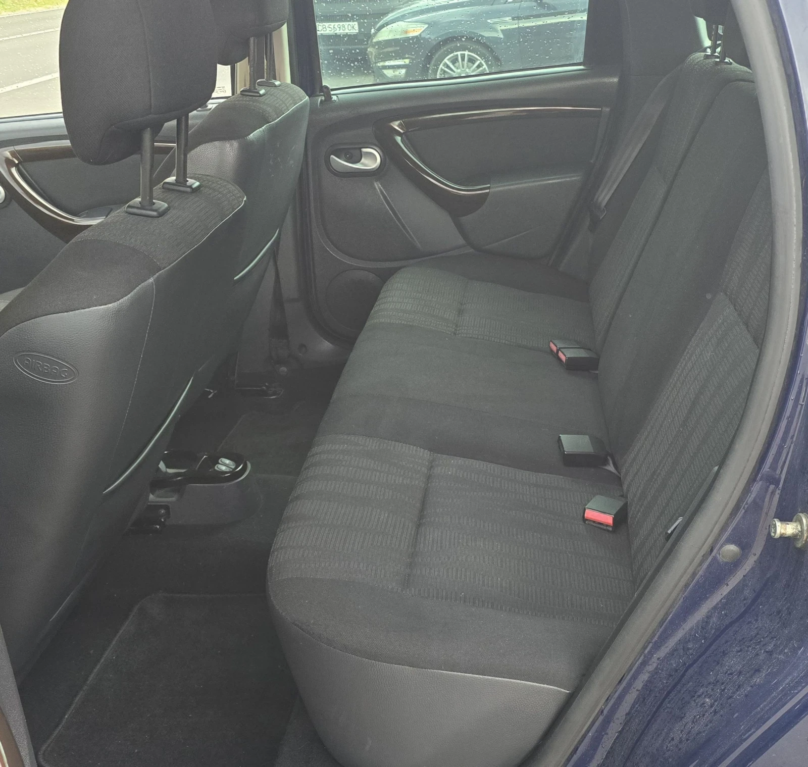 Dacia Duster 1.6 i LPG, снимка 14 - Автомобили и джипове - 55102496