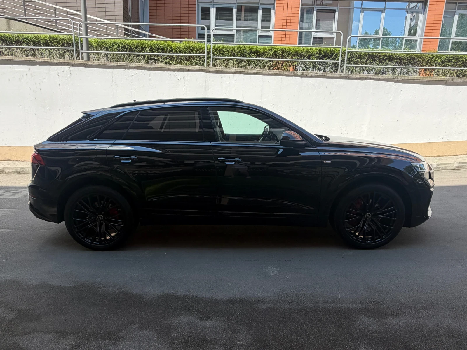 Audi Q8 3.0 TDI нова - готов лизинг !, снимка 4 - Автомобили и джипове - 55321781