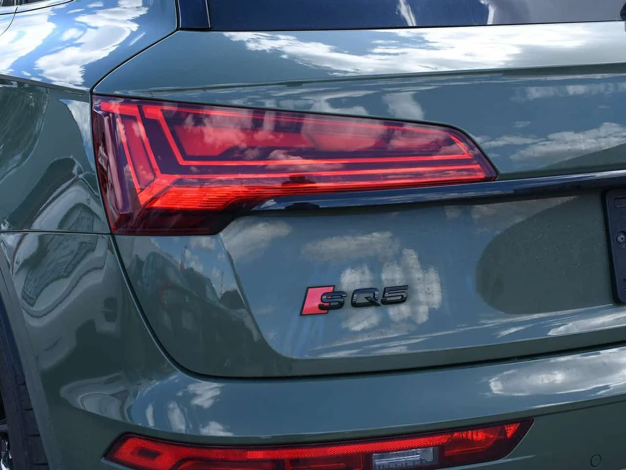 Audi SQ5 TECHNIK | BLACK COMP PKG | RED BRAKES | LOWKM , снимка 6 - Автомобили и джипове - 55408042