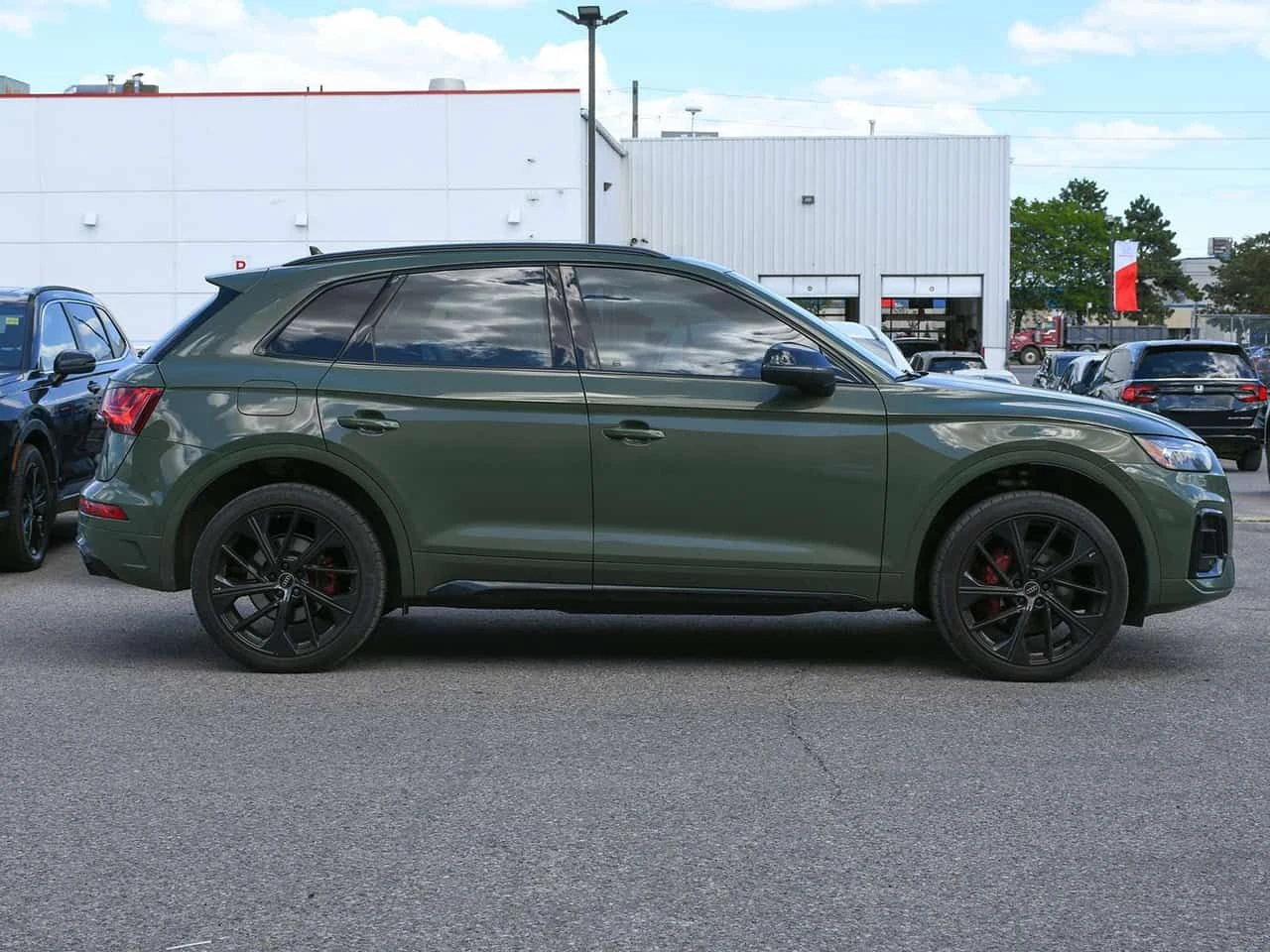 Audi SQ5 TECHNIK | BLACK COMP PKG | RED BRAKES | LOWKM , снимка 7 - Автомобили и джипове - 55408042