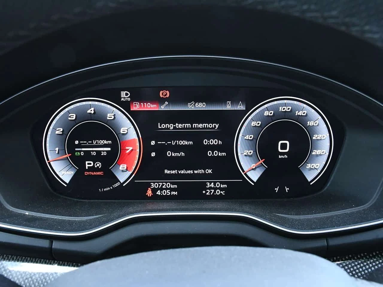Audi SQ5 TECHNIK | BLACK COMP PKG | RED BRAKES | LOWKM , снимка 12 - Автомобили и джипове - 55408042