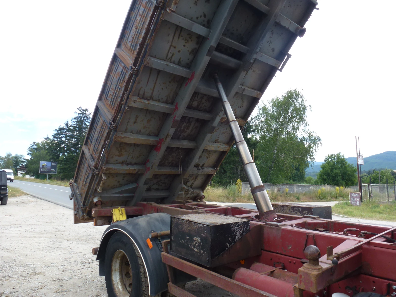 Iveco 180 САМОСВАЛ С КРАН, снимка 7 - Камиони - 55189578