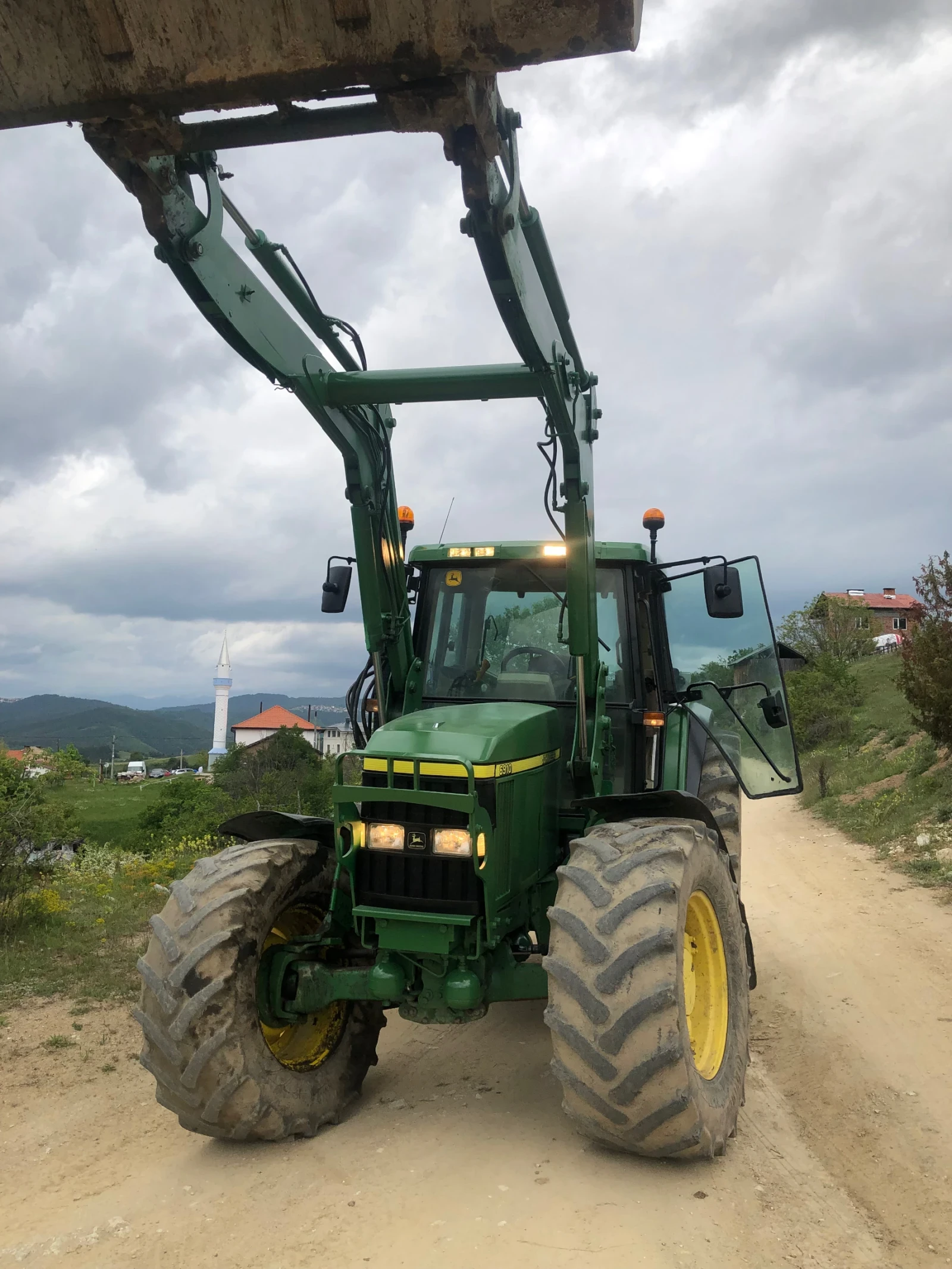  John Deere 6910 | Mobile.bg   12