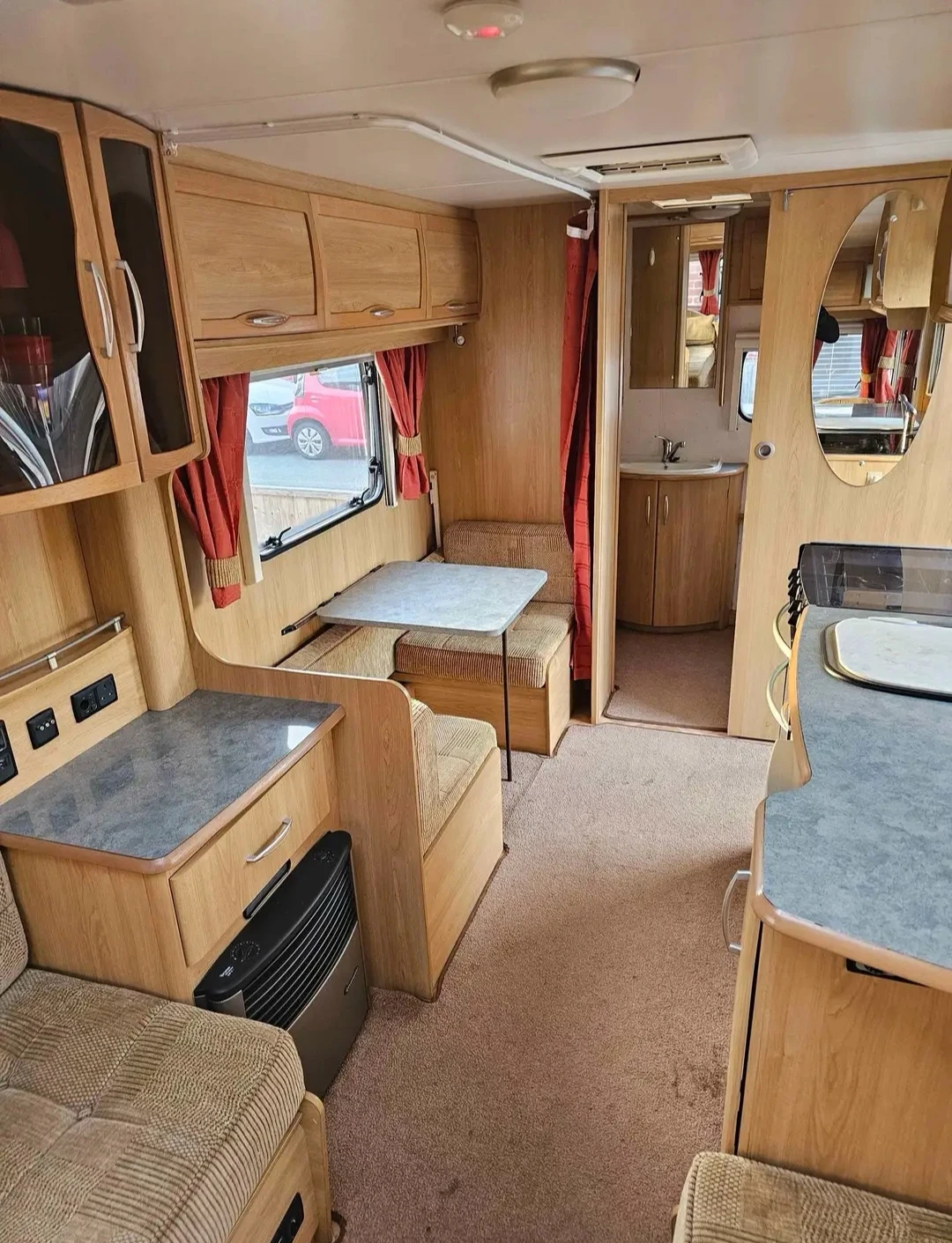 �������� Hobby Lunar Quasar Ultima 524  | Mobile.bg � ����������� 6