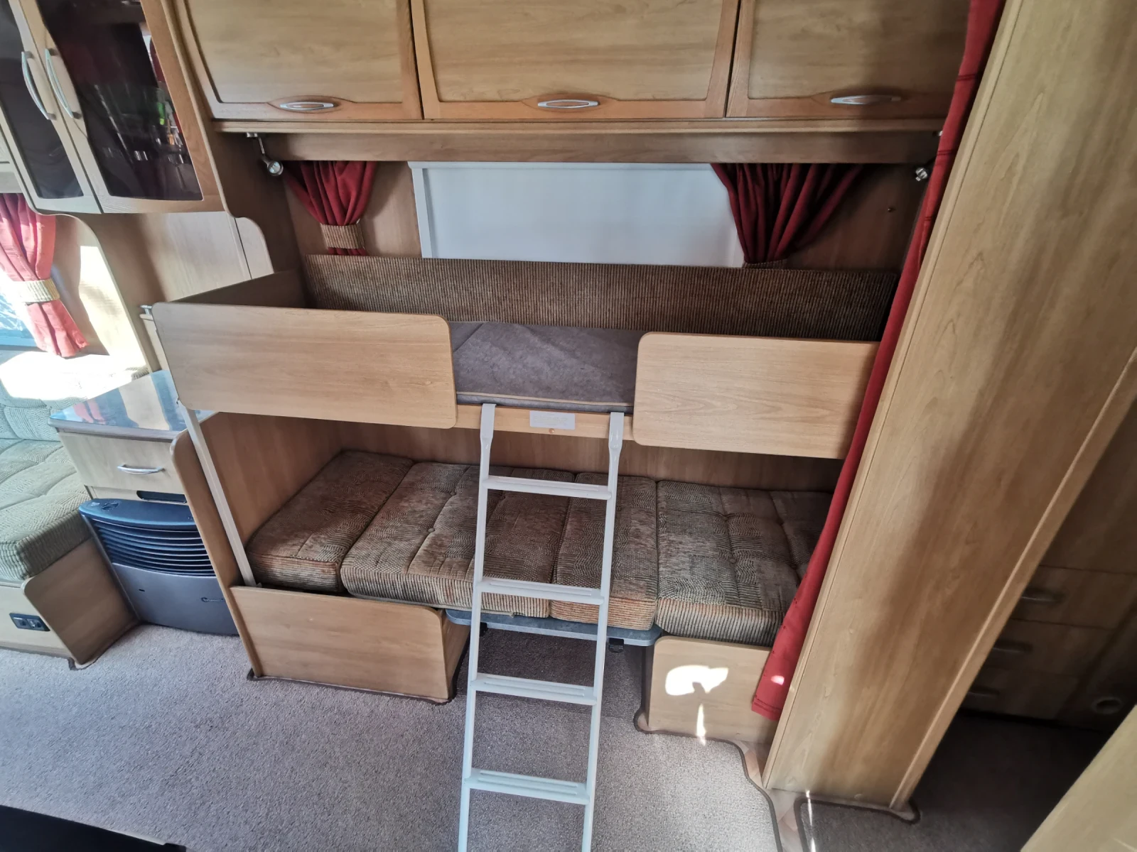 �������� Hobby Lunar Quasar Ultima 524  | Mobile.bg � ����������� 8