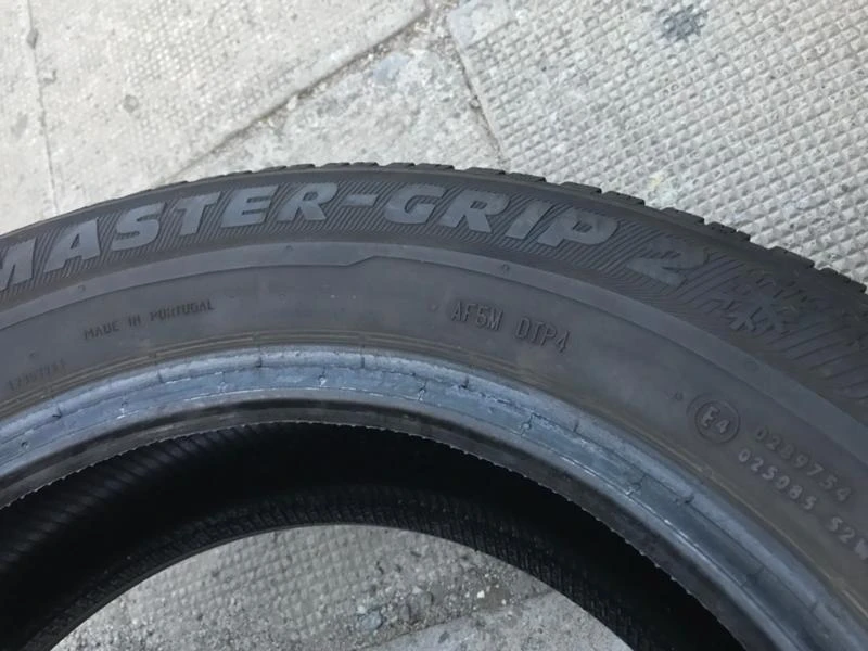 Гуми Зимни 215/60R16, снимка 9 - Гуми и джанти - 26998416