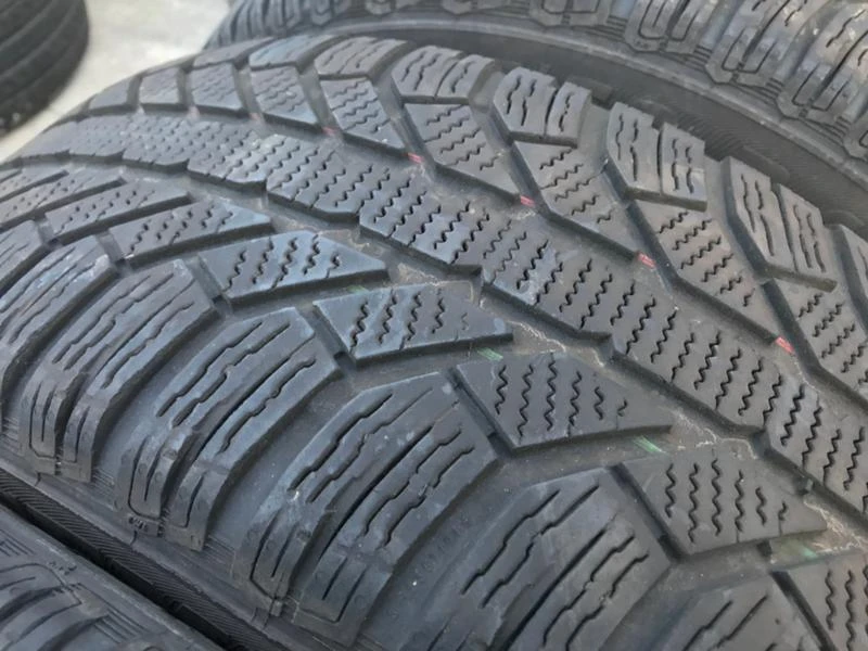 Гуми Зимни 215/60R16, снимка 2 - Гуми и джанти - 26998416