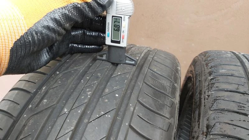 Гуми Летни 225/45R18, снимка 3 - Гуми и джанти - 27926552