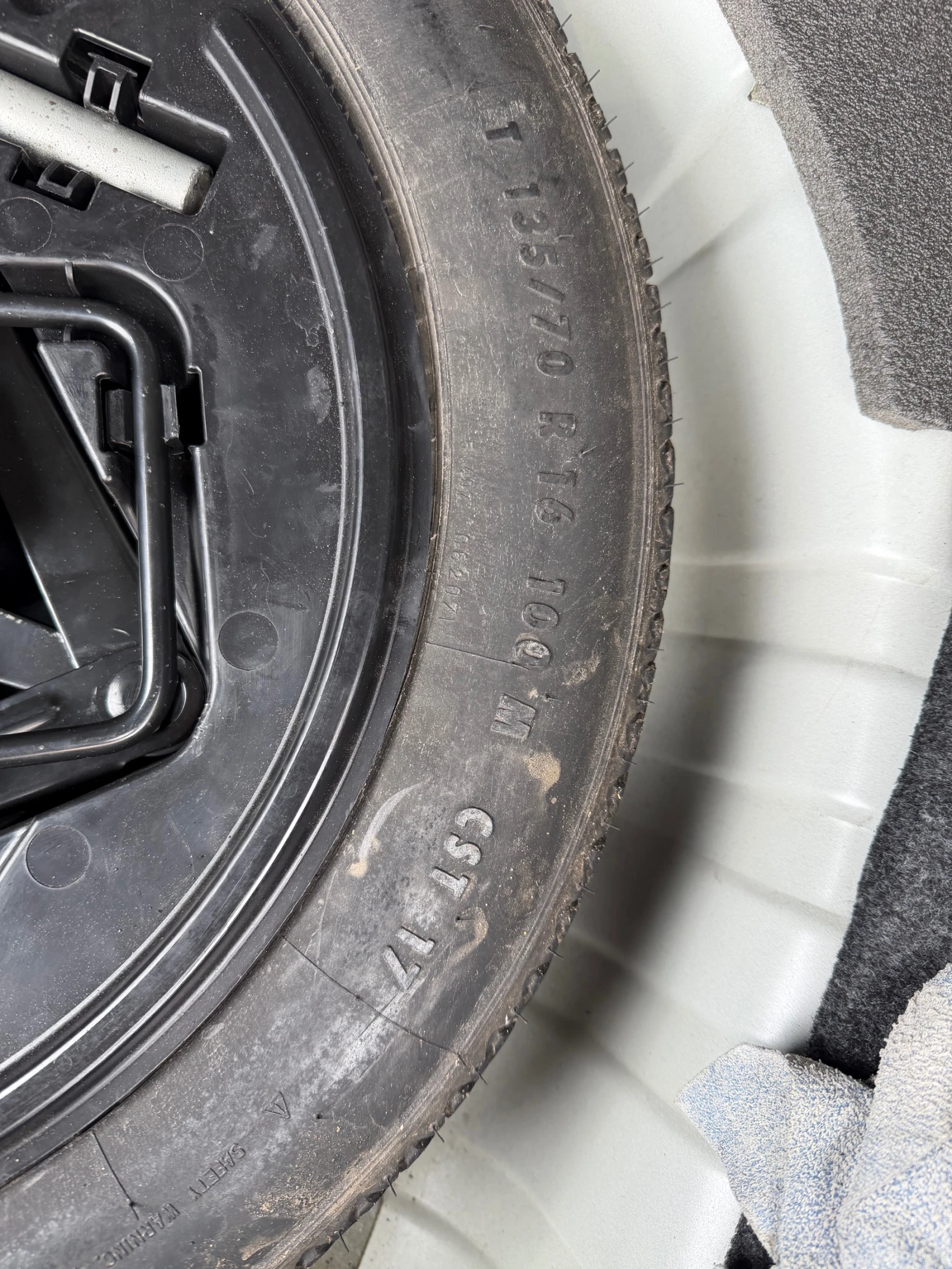 Гуми с джанти Continental 135/70R18, снимка 2 - Гуми и джанти - 53592493