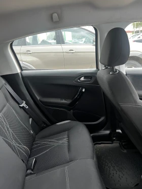 Peugeot 208, снимка 13