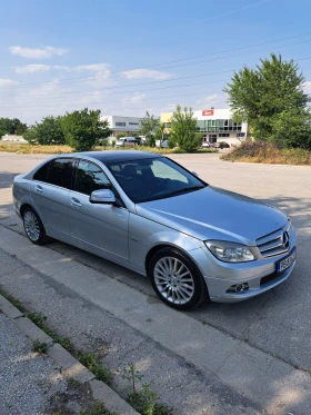  Mercedes-Benz 220
