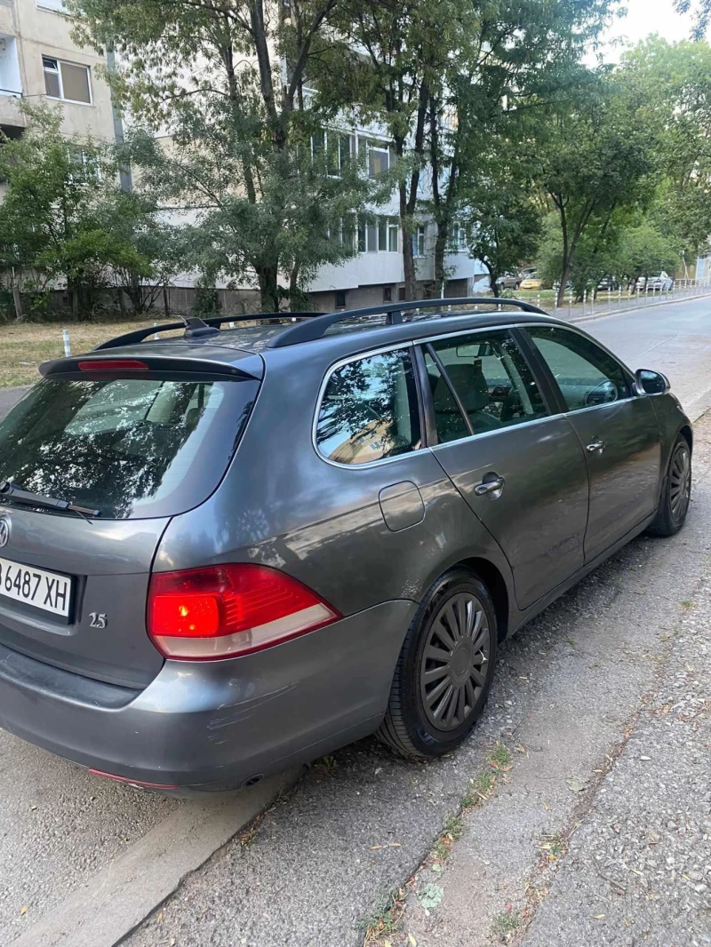 VW Jetta 2.5 LPG , снимка 4 - Автомобили и джипове - 47124972