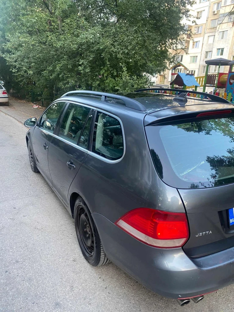 VW Jetta 2.5 LPG , снимка 3 - Автомобили и джипове - 47124972