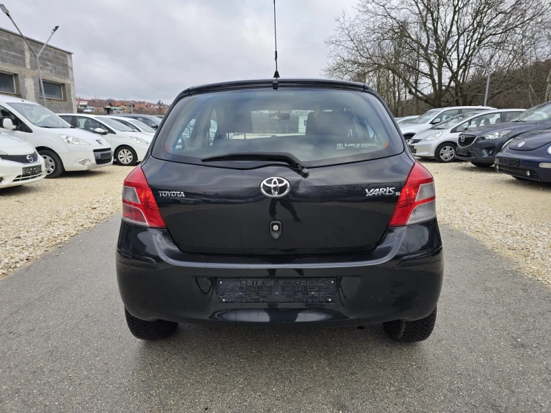 Toyota Yaris 147хил. Facelift , снимка 8 - Автомобили и джипове - 47269352