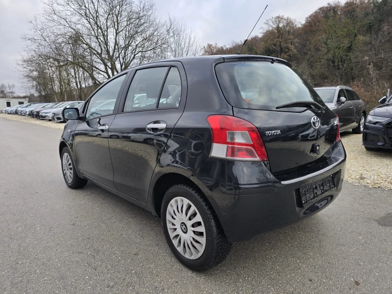 Toyota Yaris 147хил. Facelift , снимка 4 - Автомобили и джипове - 47269352