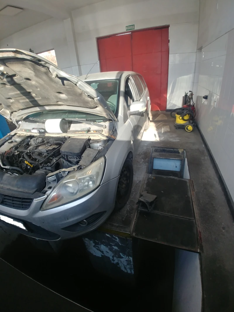 Ford Focus 2.8, снимка 3 - Автомобили и джипове - 48069119