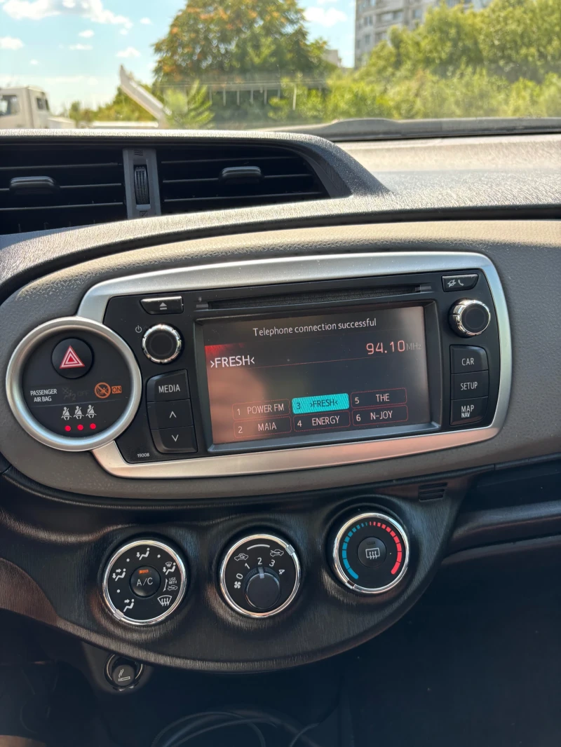 Toyota Yaris 1, 3, снимка 14 - Автомобили и джипове - 51542050