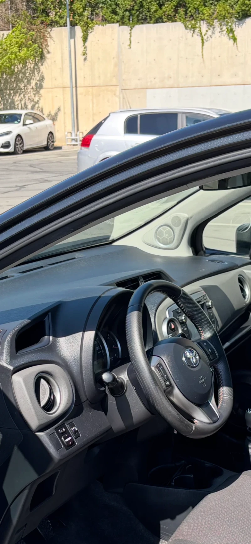 Toyota Yaris 1, 3, снимка 10 - Автомобили и джипове - 51542050