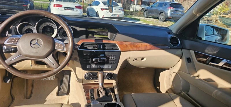 Mercedes-Benz C 250 4Matic, снимка 10 - Автомобили и джипове - 52742177