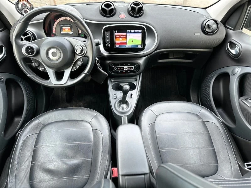 Smart Forfour, снимка 11 - Автомобили и джипове - 47437947