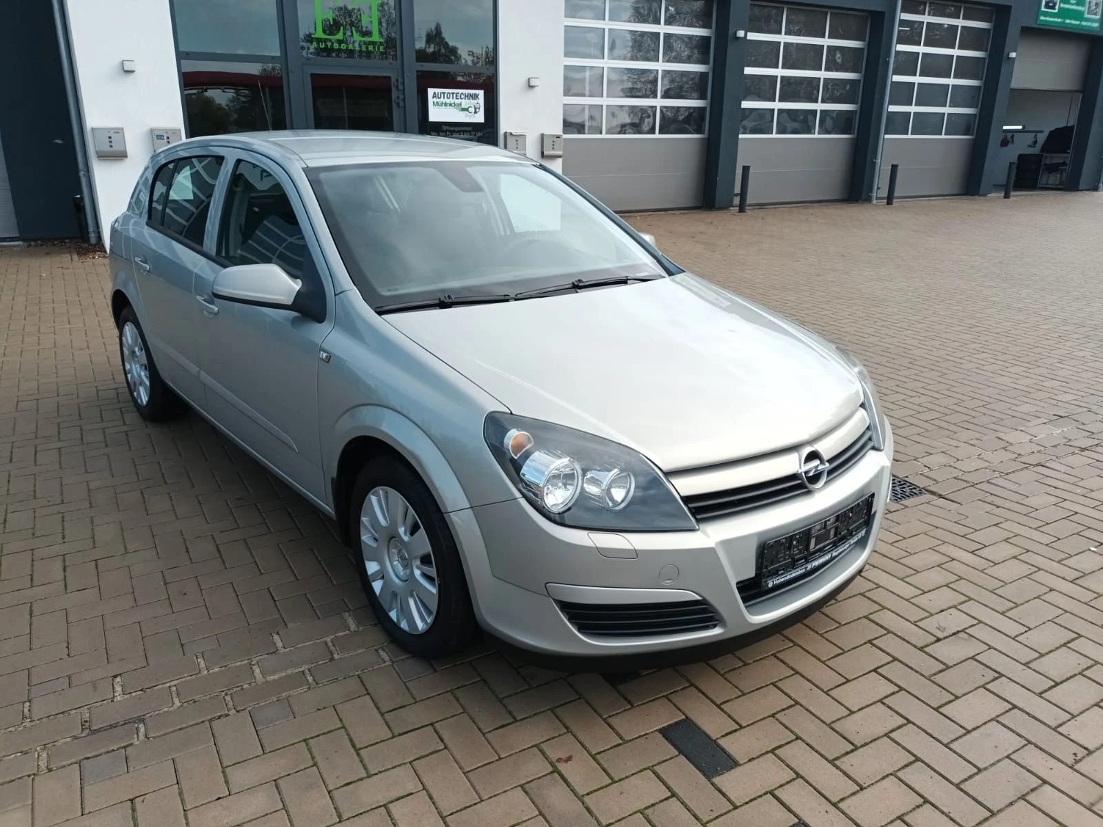 Opel Astra H 1.7 CDTI, снимка 1