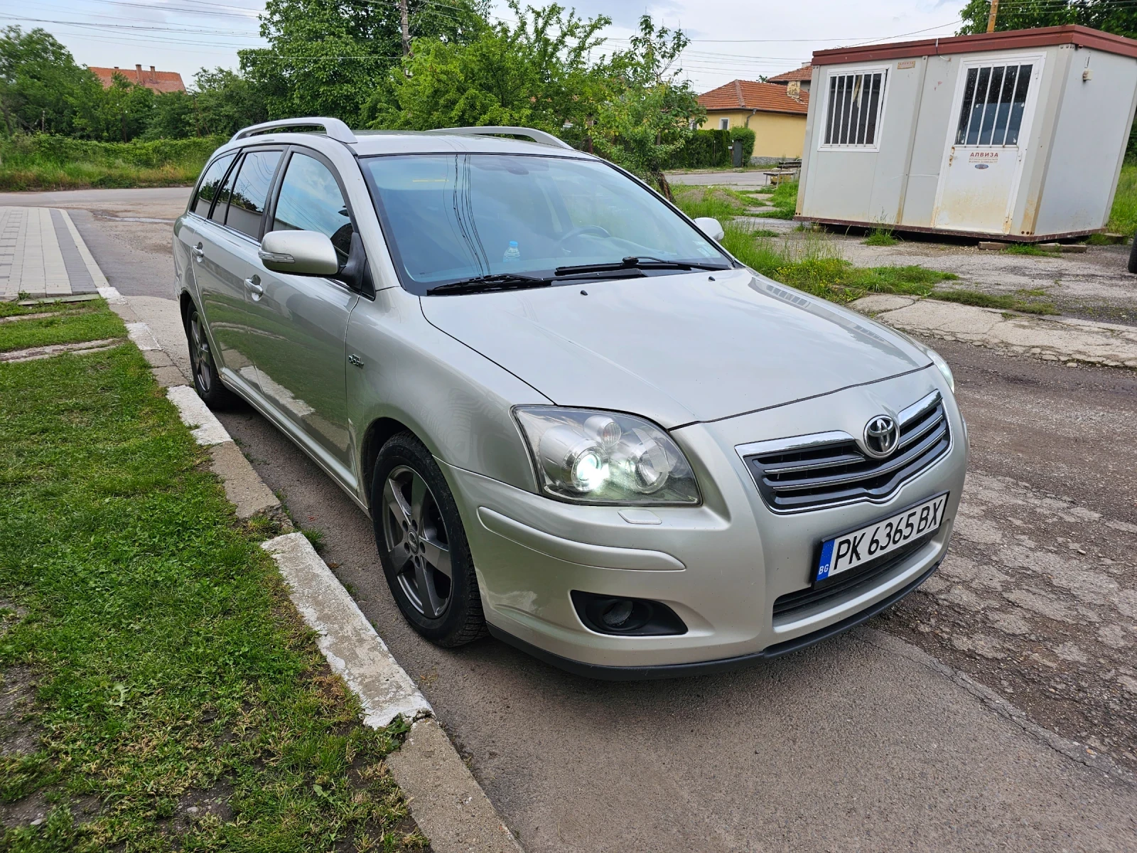 Toyota Avensis - [1] 