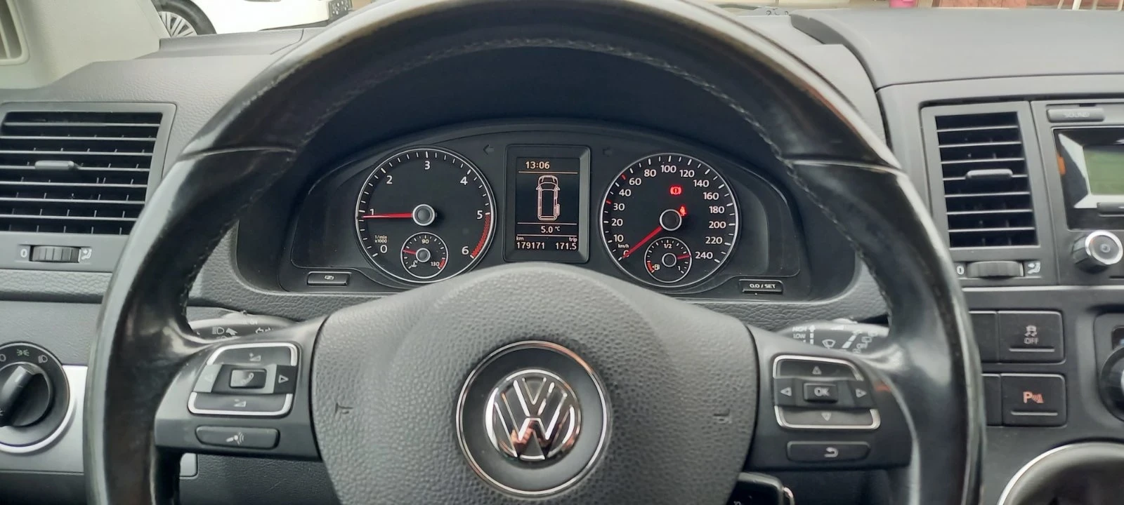 VW Multivan 2.0TDI/140к.с./7-места/195000км/Швейцария/Обслужен | Mobile.bg — изображение 17