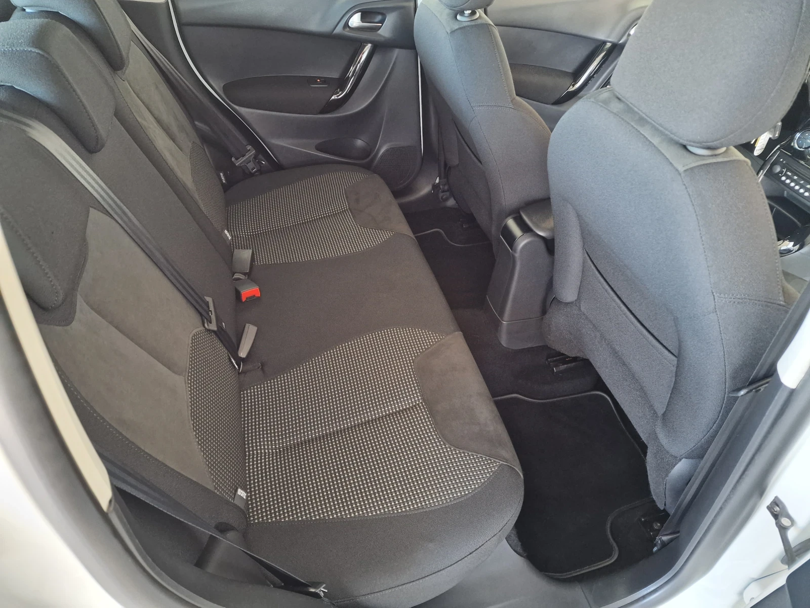 Citroen C3 1.4 68kc AUTOMAT 70000km TOP - изображение 8