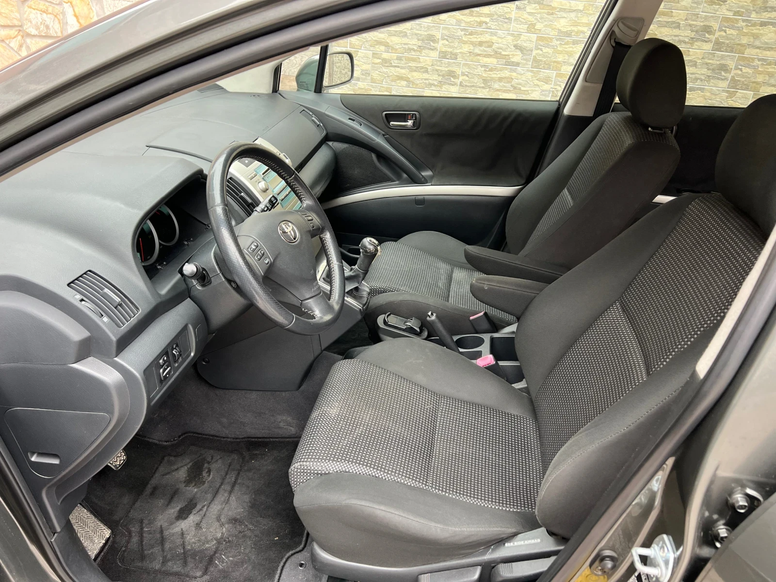 Toyota Corolla verso  - изображение 6