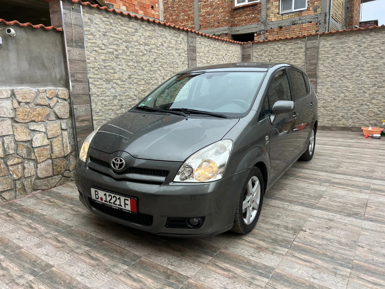 Toyota Corolla verso  - изображение 2