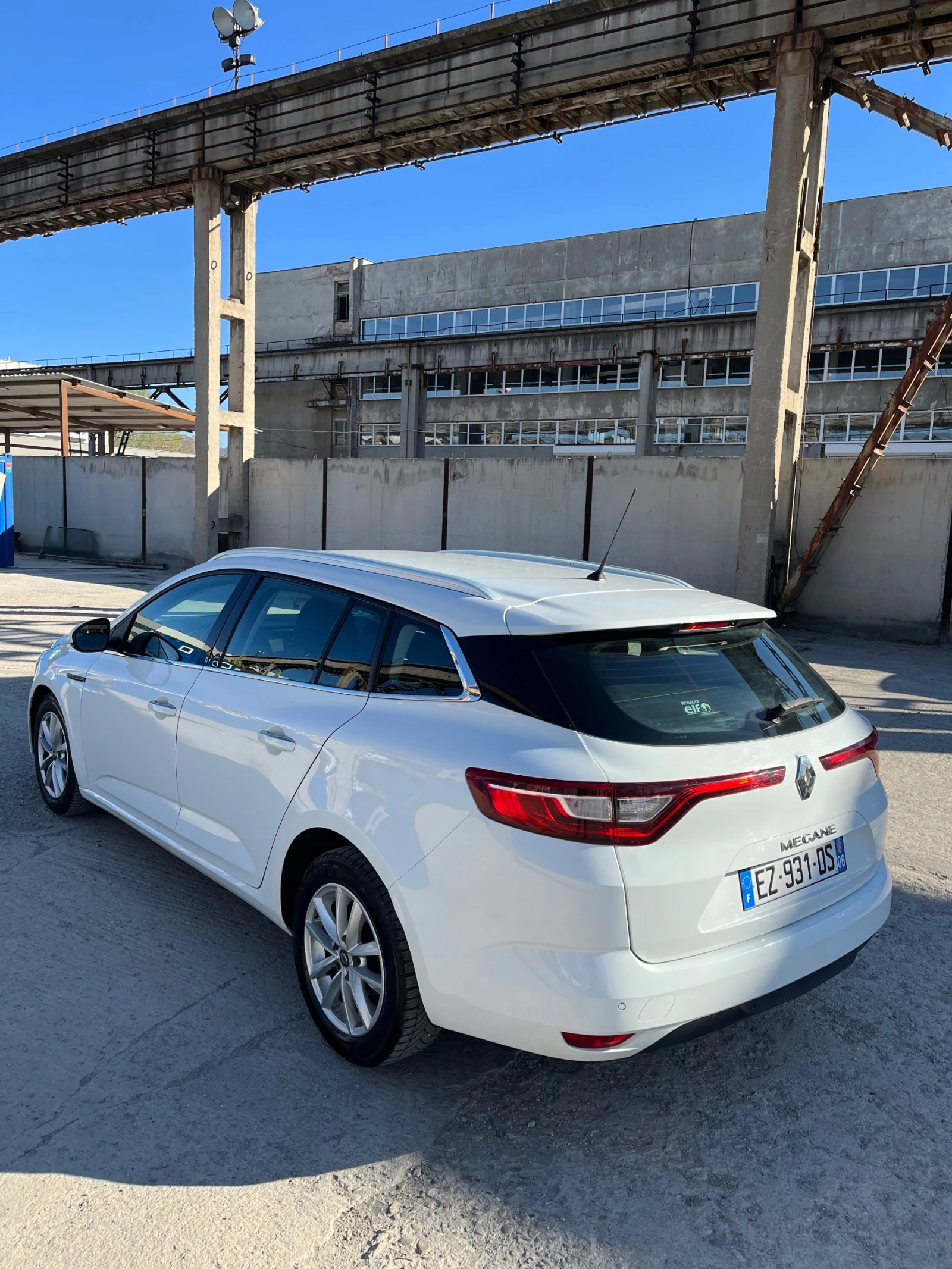 Renault Megane 1.5/110/АВТОМАТИК/НОВ ВНОС - изображение 5