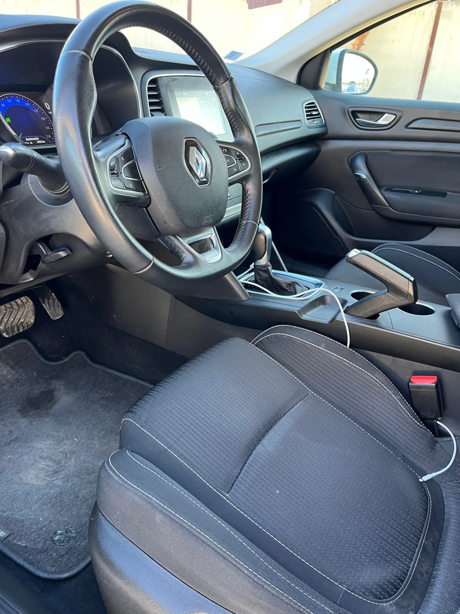 Renault Megane 1.5/110/АВТОМАТИК/НОВ ВНОС - изображение 9