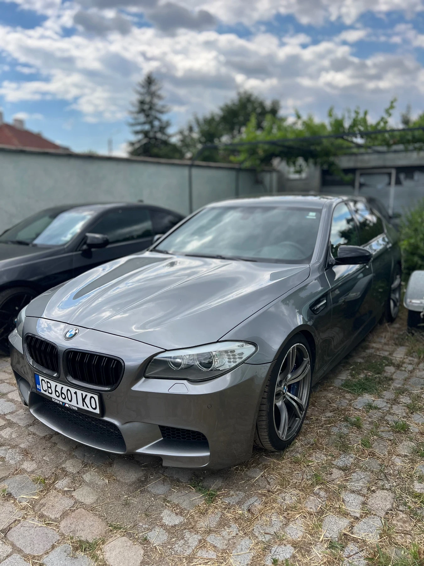 BMW M5 F10 - изображение 2