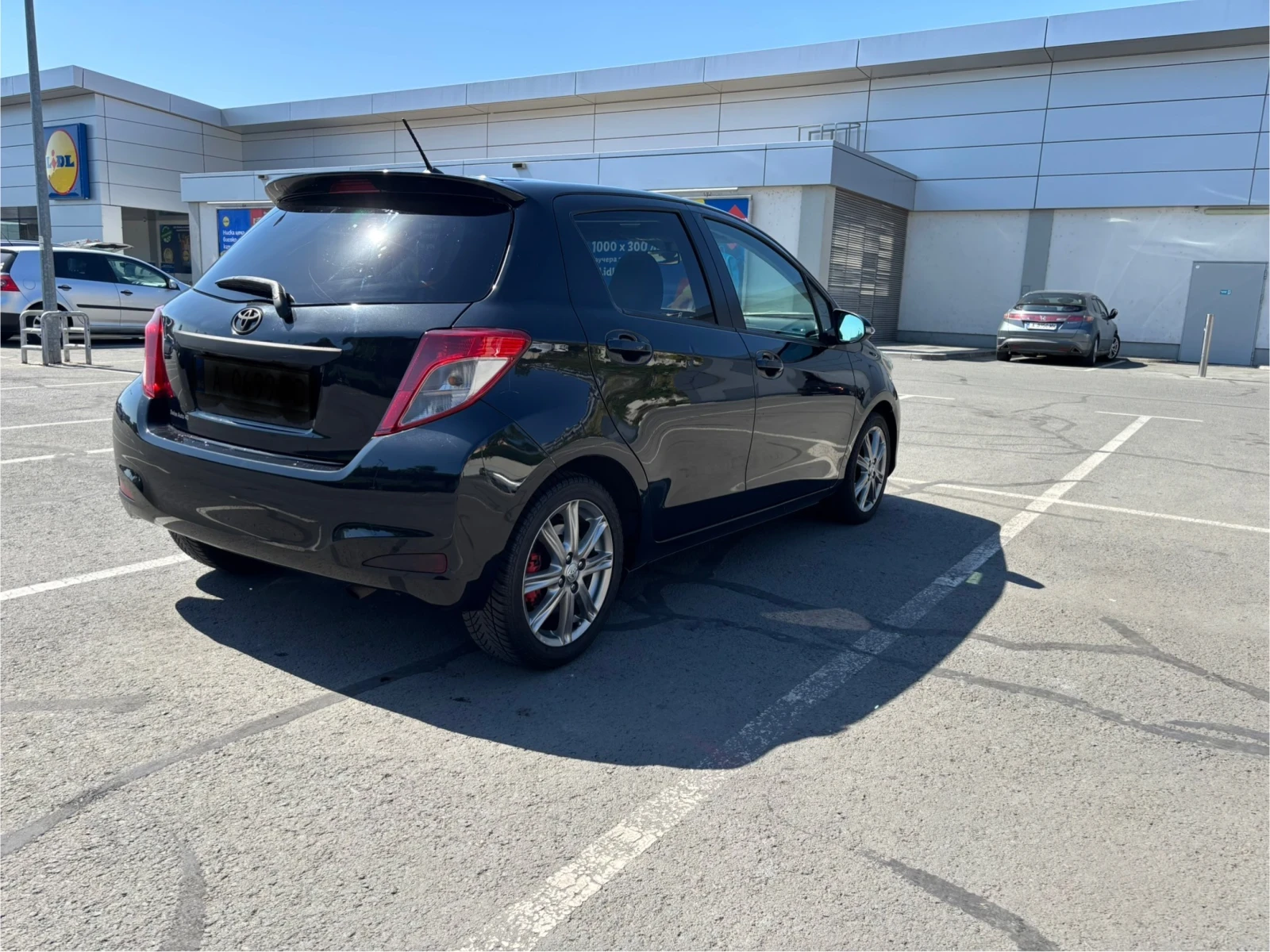 Toyota Yaris 1, 3 - изображение 4