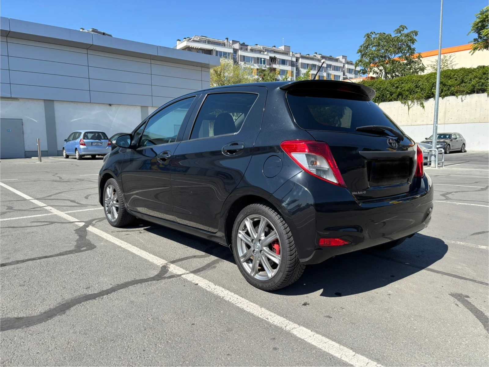 Toyota Yaris 1, 3 - изображение 3