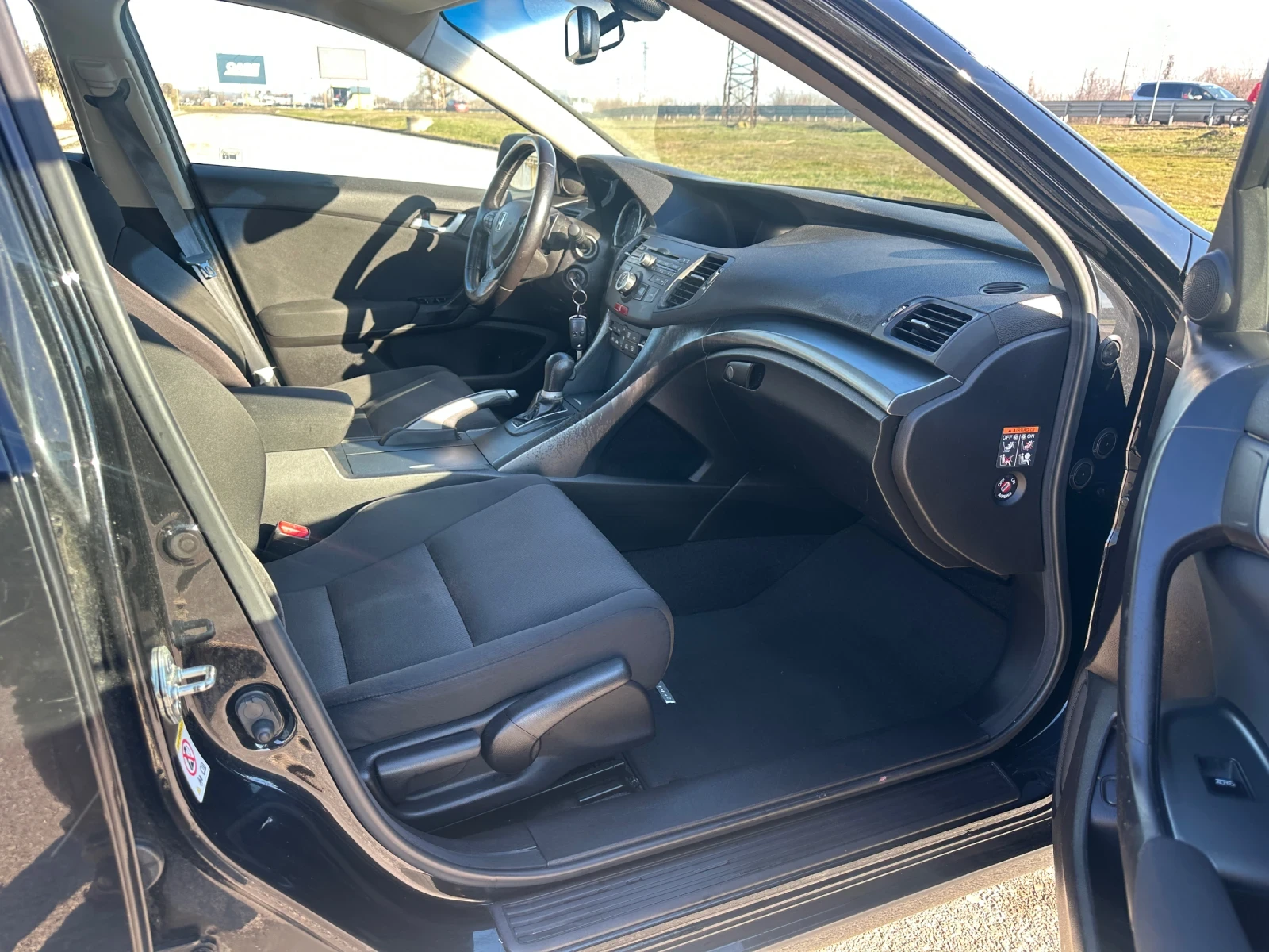 Honda Accord 2.2-FACE-AUTOMAT-FULL-SERVICE-БЕЗ-РЪЖДА-1Г-ГАРАНЦИ - изображение 9