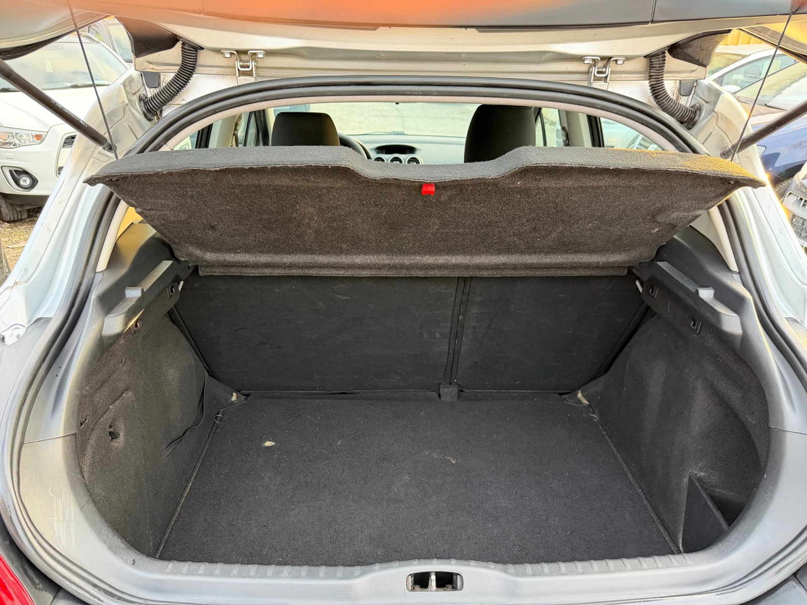 Peugeot 308 1.6HDI Г.О. АВТОКАСКО ОБСЛУЖЕН , снимка 12 - Автомобили и джипове - 53801981