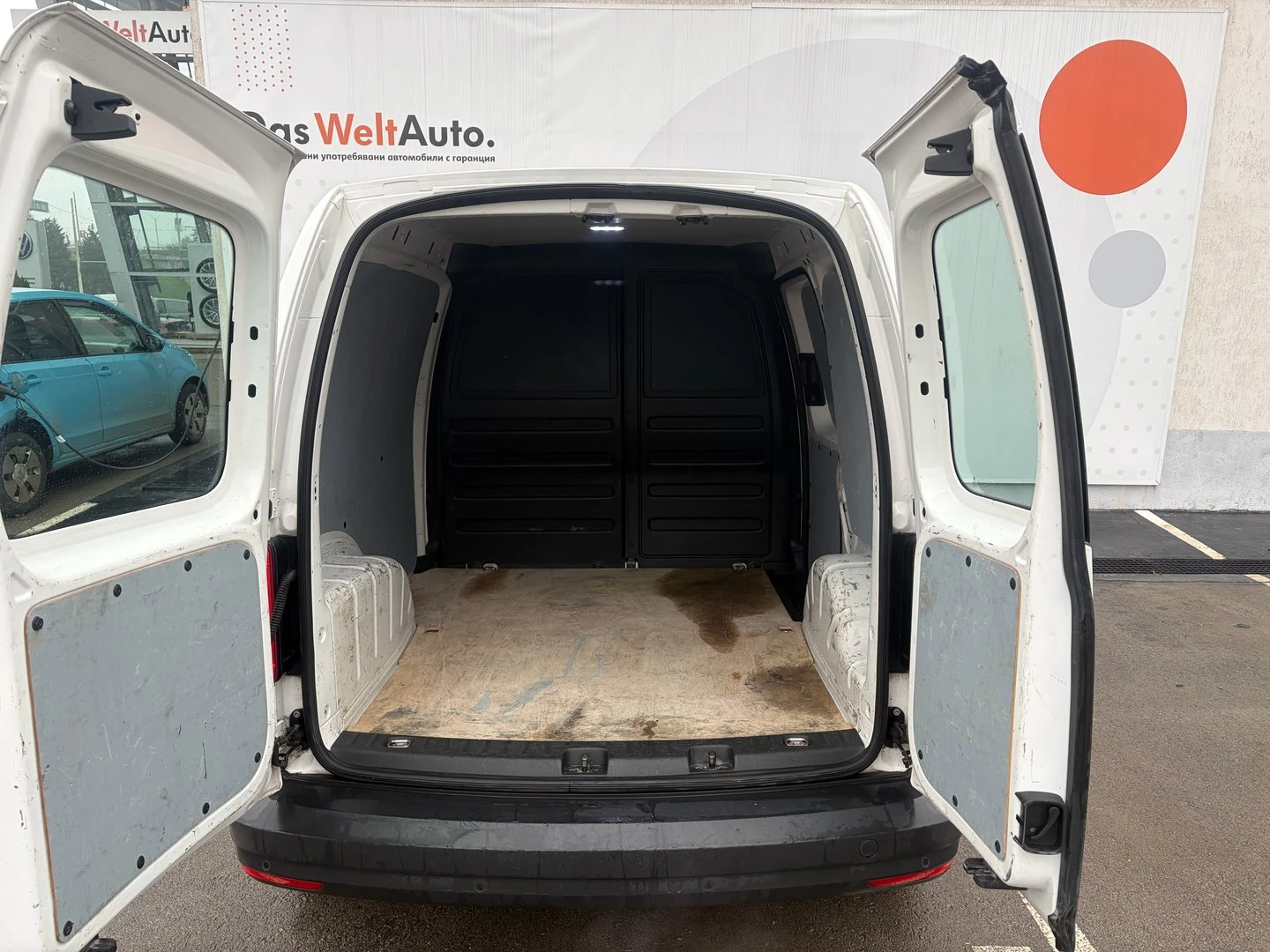 VW Caddy Kasten TDI BMT, снимка 4 - Автомобили и джипове - 56421204