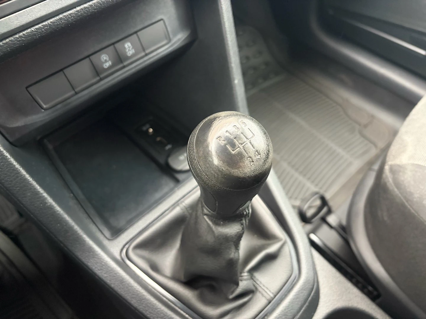 VW Caddy Kasten TDI BMT, снимка 7 - Автомобили и джипове - 56421204