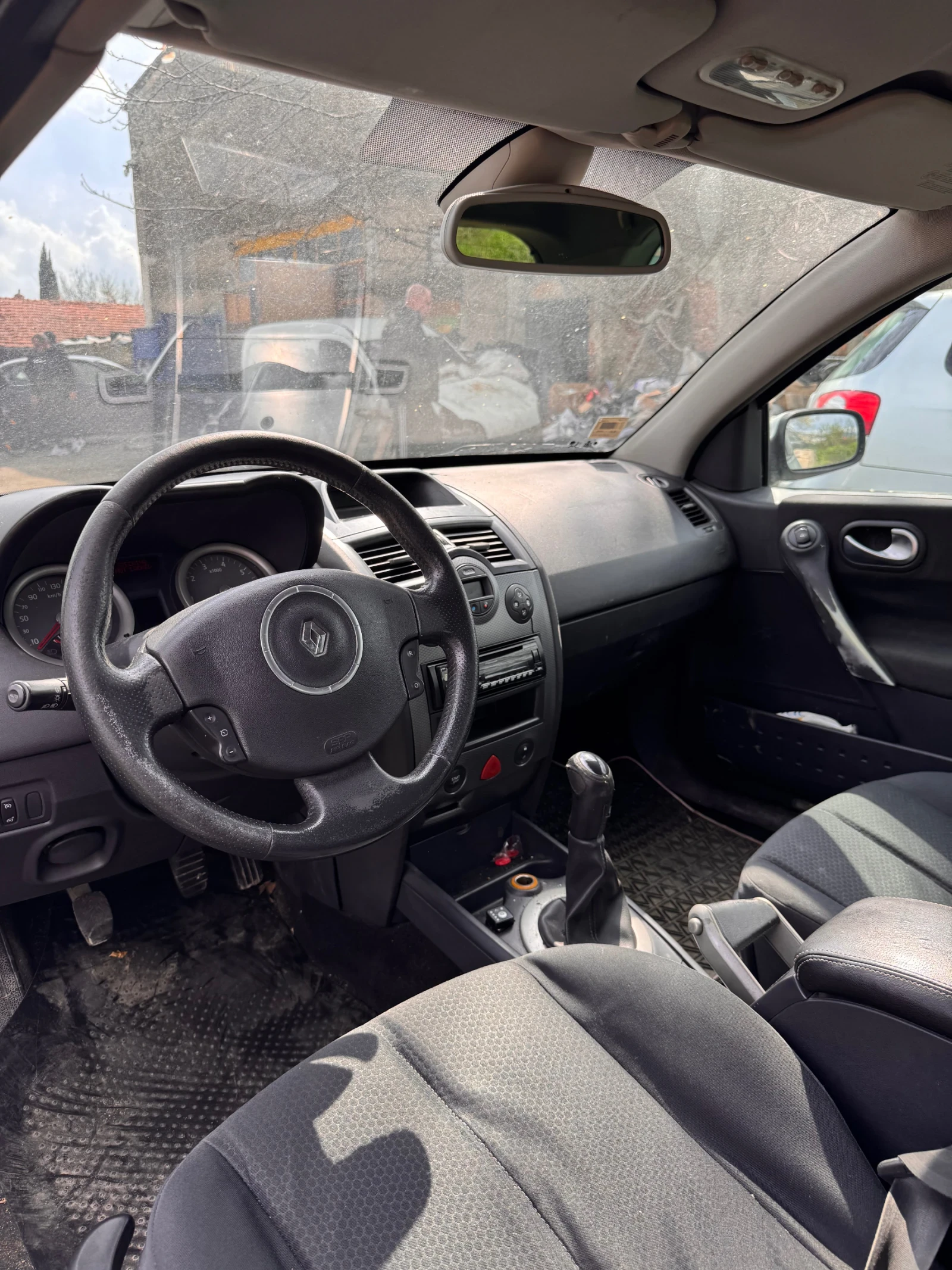 Renault Megane 1.6, снимка 6 - Автомобили и джипове - 54041666