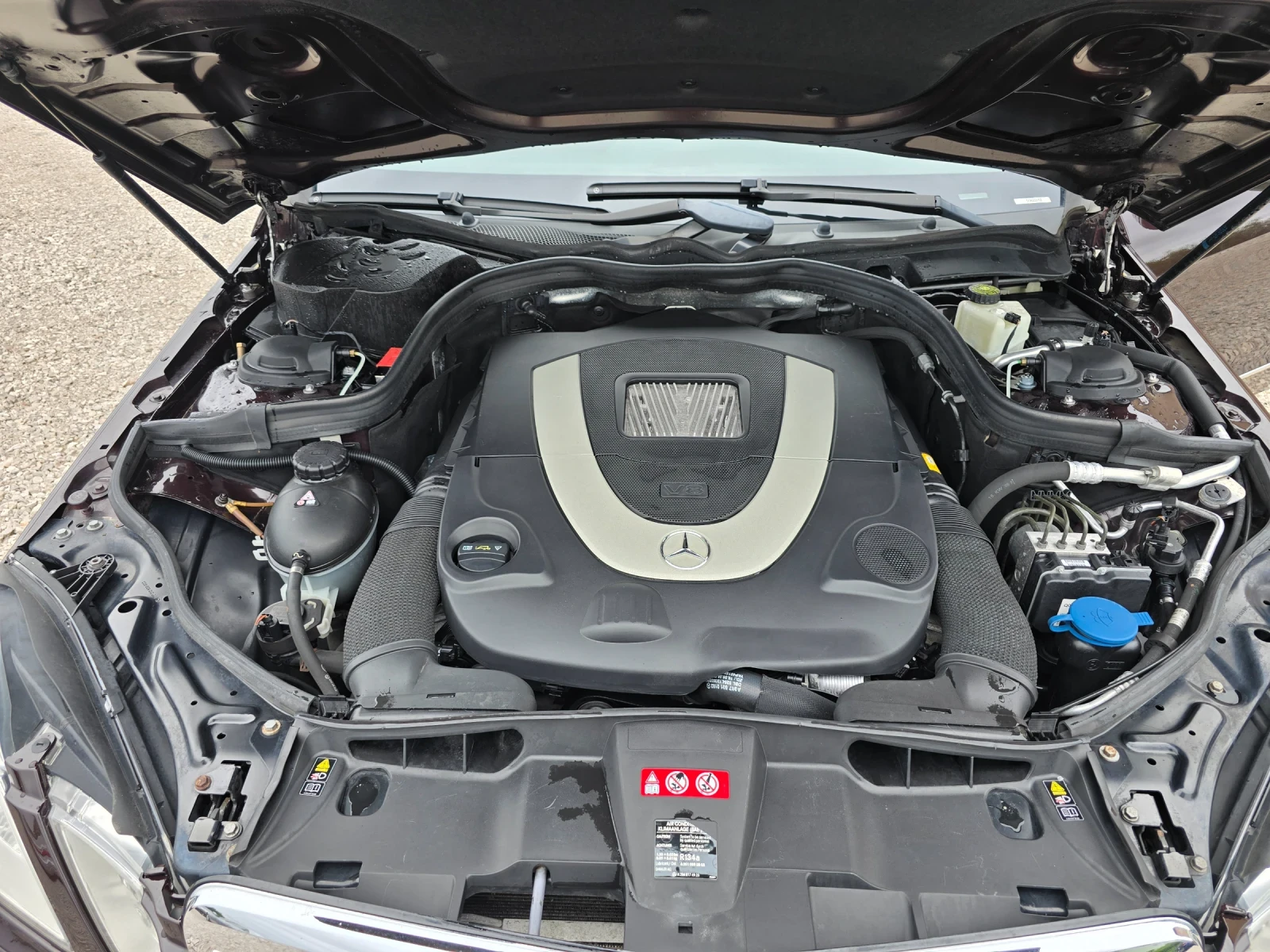 Mercedes-Benz E 500 4-MATIC, снимка 16 - Автомобили и джипове - 54482893
