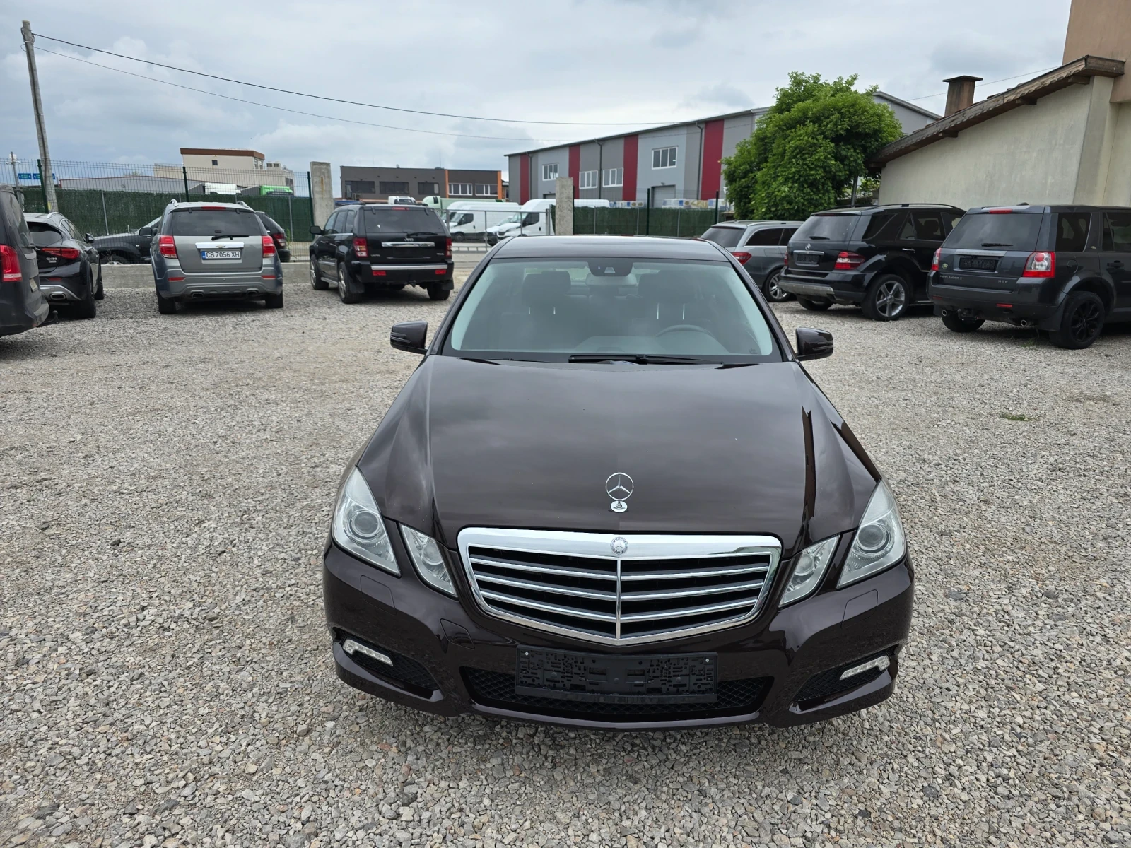 Mercedes-Benz E 500 4-MATIC, снимка 9 - Автомобили и джипове - 54482893