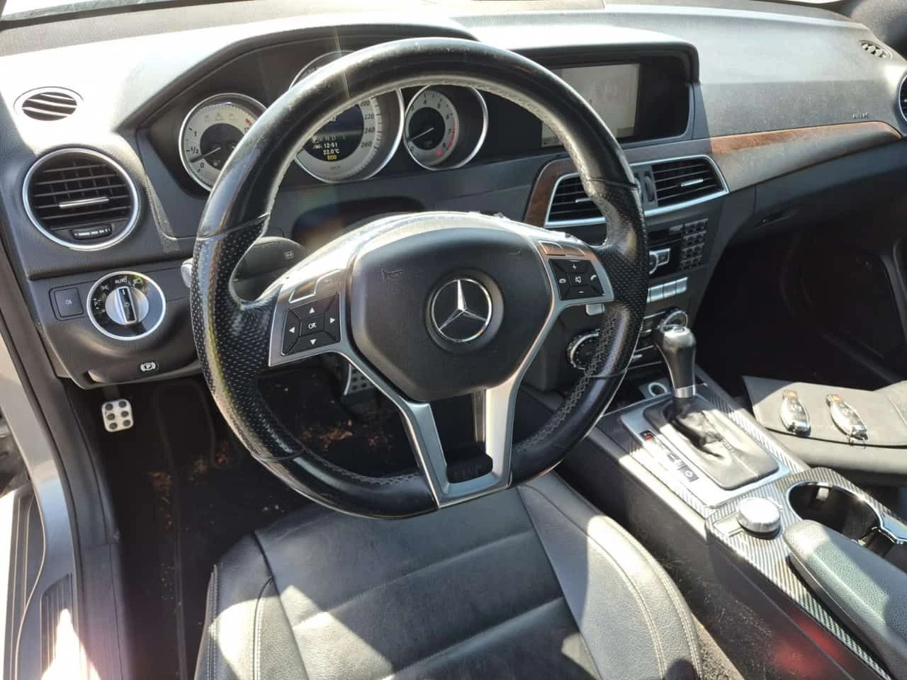 Mercedes-Benz C 350 АМГ ПАКЕТ/COUPE/CARFAX/ФИНАНСИРАНЕ, снимка 9 - Автомобили и джипове - 54627291