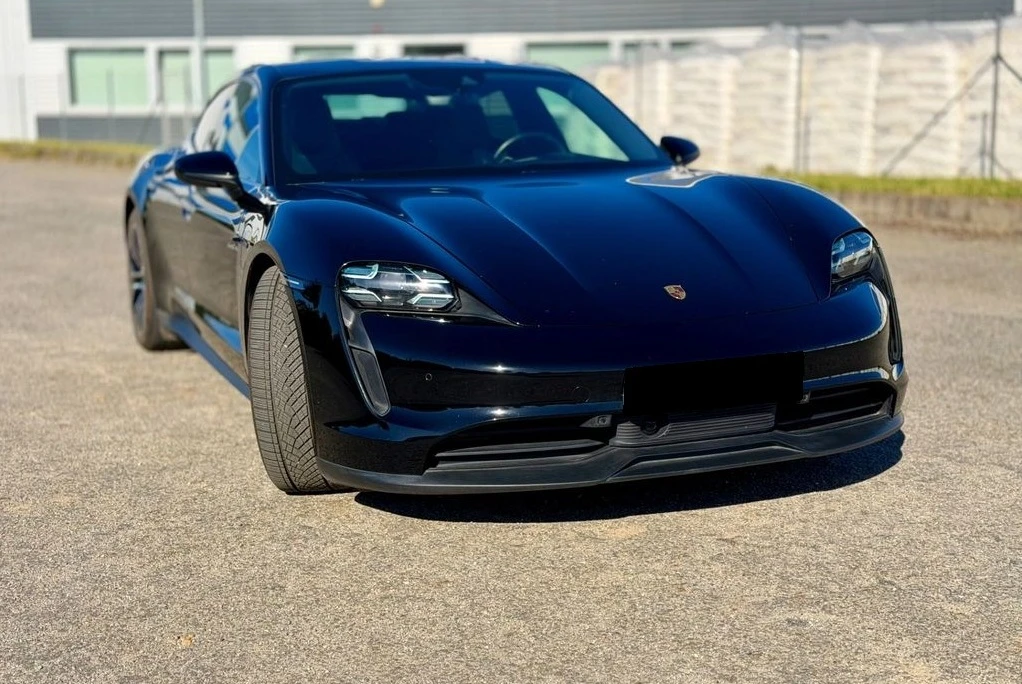 Porsche Taycan 4S, снимка 2 - Автомобили и джипове - 54831373
