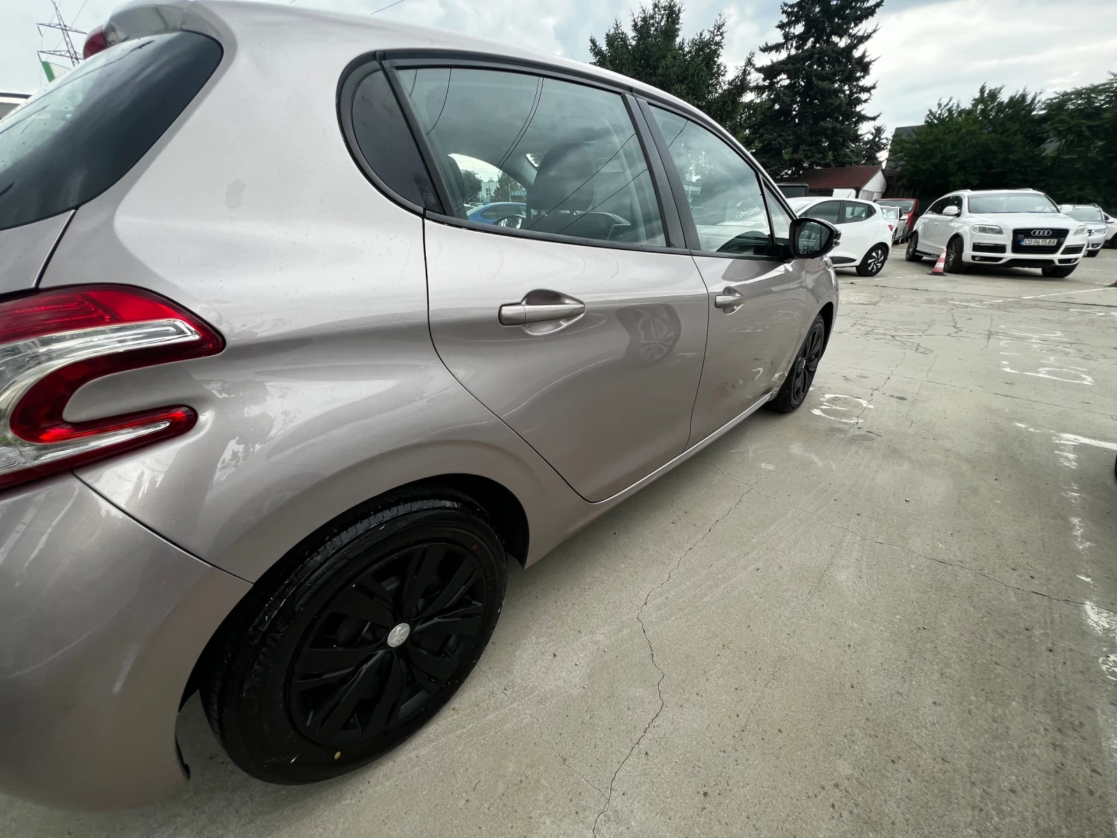 Peugeot 208, снимка 6 - Автомобили и джипове - 55084801